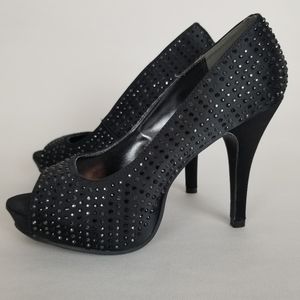 RAMPAGE Gimme Black Satin Peep Toe Pumps Sz 6.5